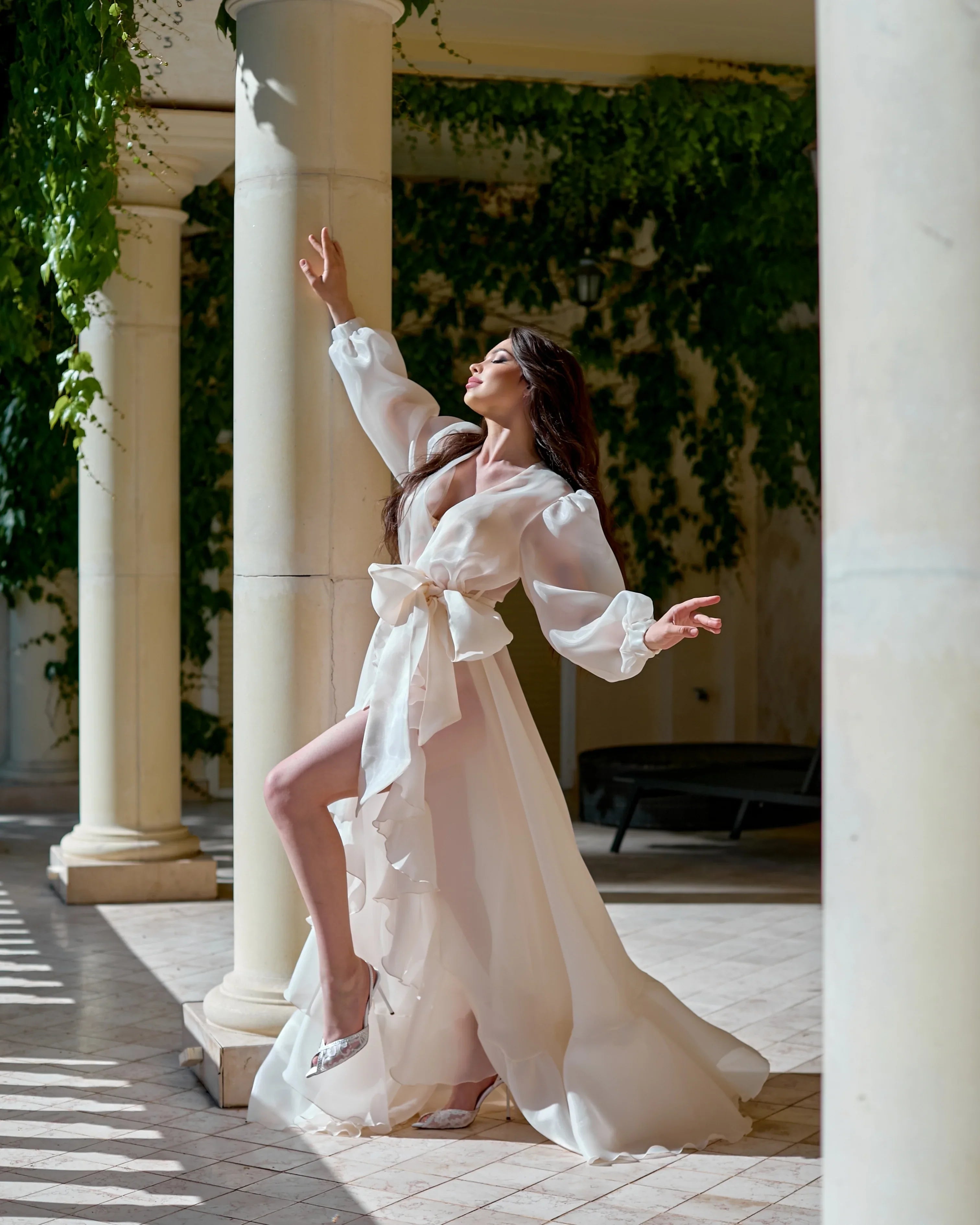 Sheer Organza Bridal Robe – White Ruffle Wedding Dressing Gown with Puff Sleeves